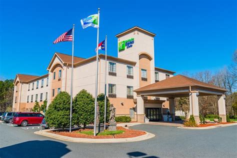 holiday inn express albemarle  Email: reservations@himtl